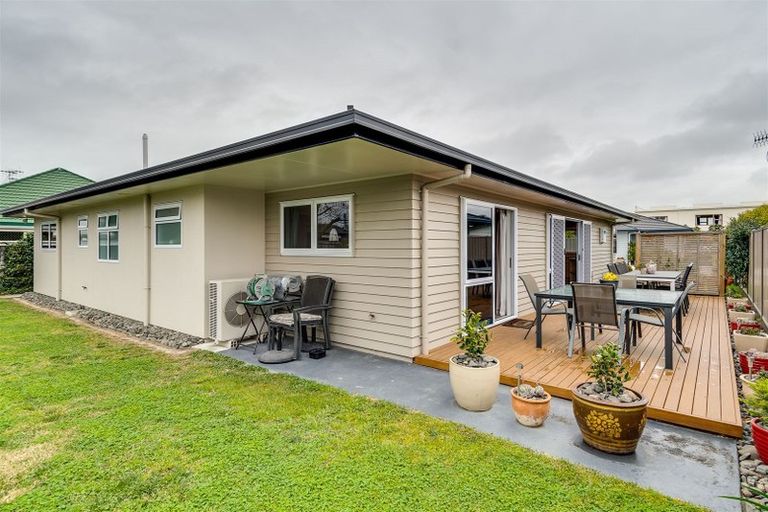 Photo of property in 1111b Karamu Road North, Mayfair, Hastings, 4122