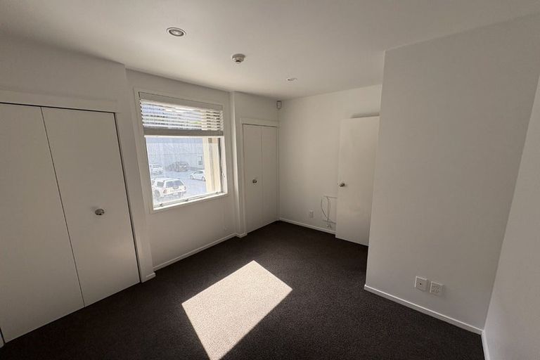 Photo of property in 8 Madeira Lane, Massey, 0614
