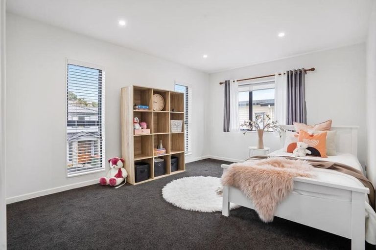 Photo of property in 1 Arataki Way, Glen Eden, Auckland, 0602