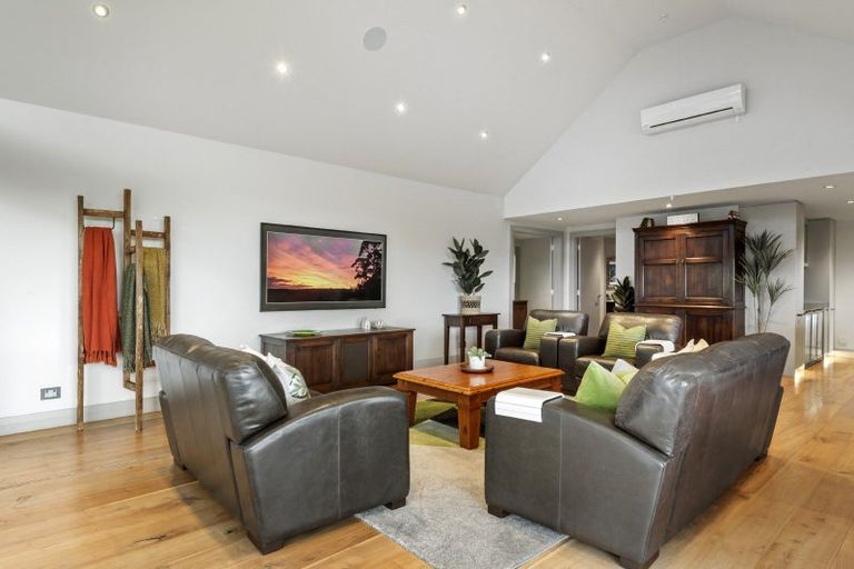 Photo of property in 255 Clifton Road, Whitford, Howick, 2571