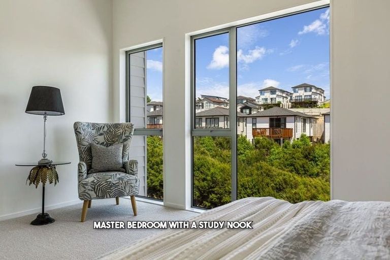 Photo of property in 35 Lawson Creek Street, Massey, Auckland, 0614