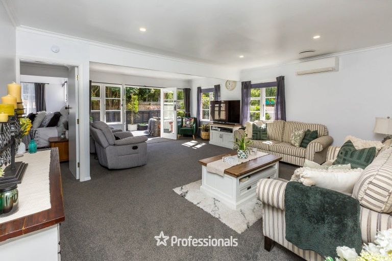 Photo of property in 13 Wood Street, Wallaceville, Upper Hutt, 5018