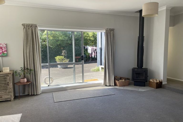 Photo of property in 19 Park Road, Carterton, 5713