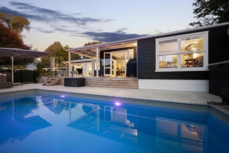 Photo of property in 47 Koraha Road, Kumeu, 0892