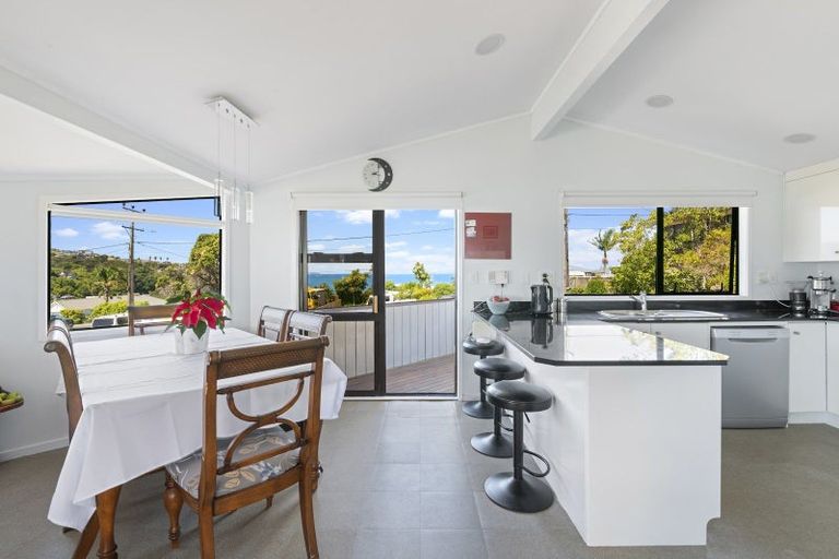 Photo of property in 1042 Whangaparaoa Road, Tindalls Beach, Whangaparaoa, 0930