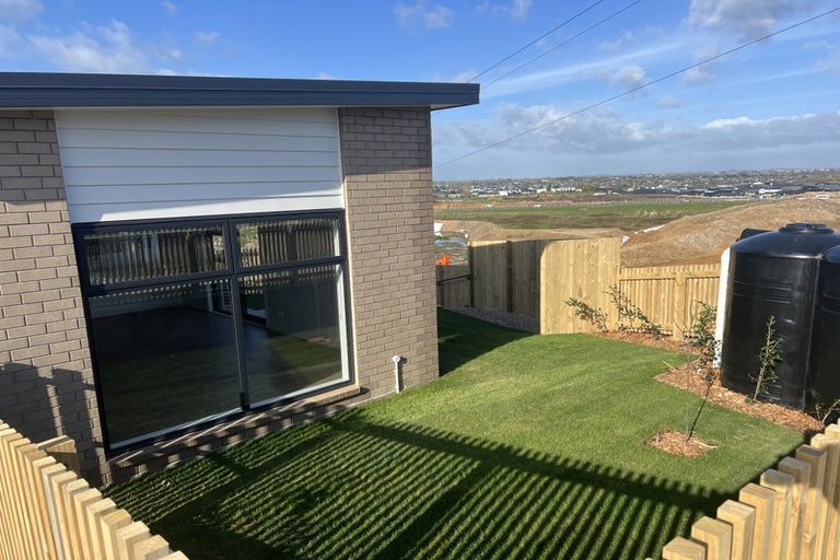 Photo of property in 36 Scenic Rise, Rototuna North, 3281