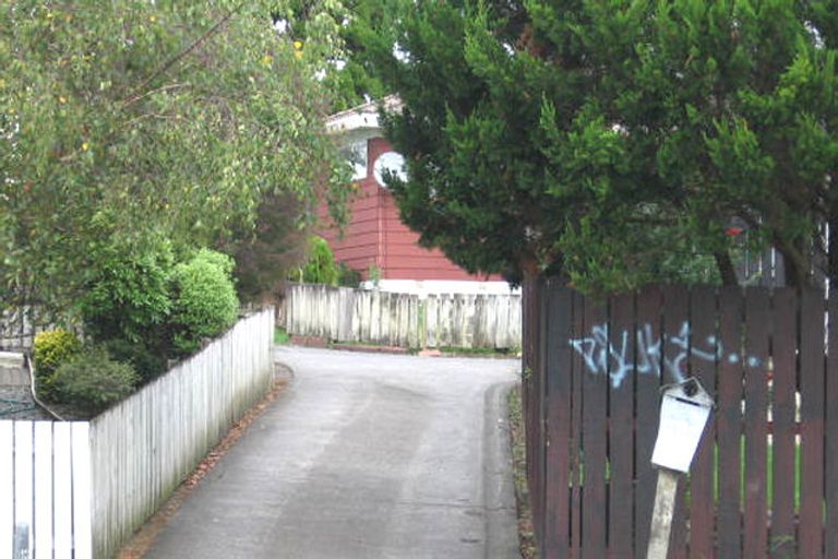 Photo of property in 1/77 Luanda Drive, Ranui, Auckland, 0612