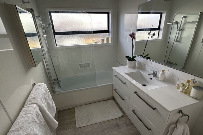 Photo of property in 31 Arkles Strand, Arkles Bay, Whangaparaoa, 0932