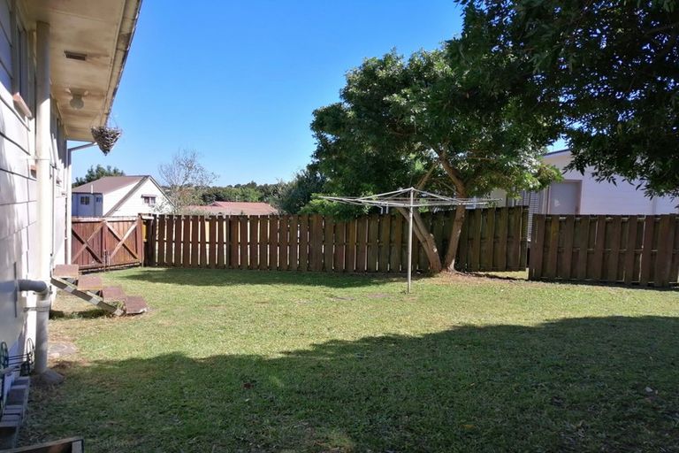 Photo of property in 1/48 Archmillen Avenue, Pakuranga Heights, Auckland, 2010