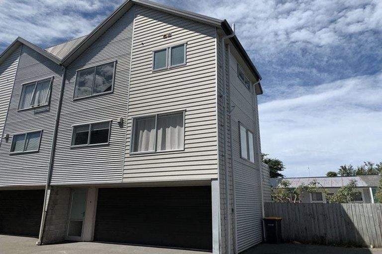 Photo of property in 4/443 Hereford Street, Linwood, Christchurch, 8011
