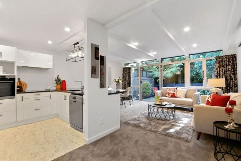 Photo of property in 2/63 Cheviot Road, Lowry Bay, Lower Hutt, 5013