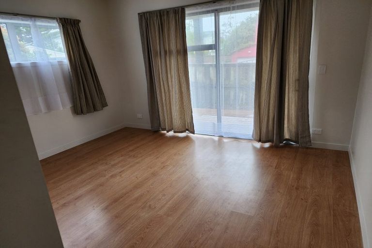 Photo of property in 46 Spinnaker Drive, Te Atatu Peninsula, Auckland, 0610