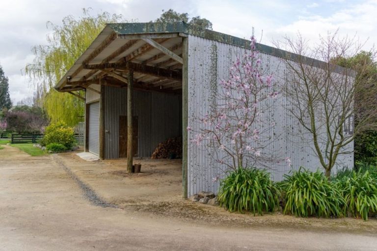 Photo of property in 540 Westmere Road, Wainuioru, Masterton, 5890