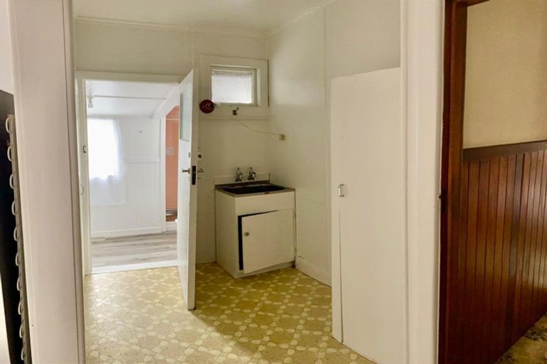 Photo of property in 30 Oak Street, Mangapapa, Gisborne, 4010