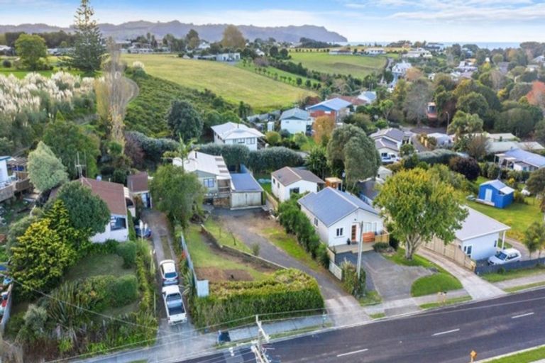 Photo of property in 60 Athenree Road, Athenree, Katikati, 3177