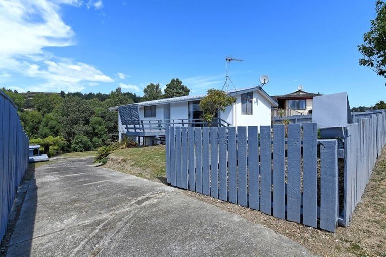 Photo of property in 60 Norana Road, Timberlea, Upper Hutt, 5018