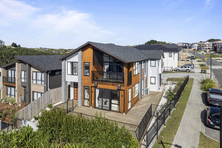 Photo of property in 11 Bremner Ridge Street, Flat Bush, Auckland, 2019