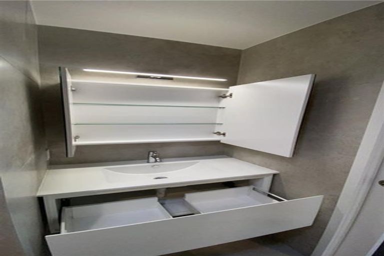 Photo of property in 3 Gunn Way, Hobsonville, Auckland, 0616