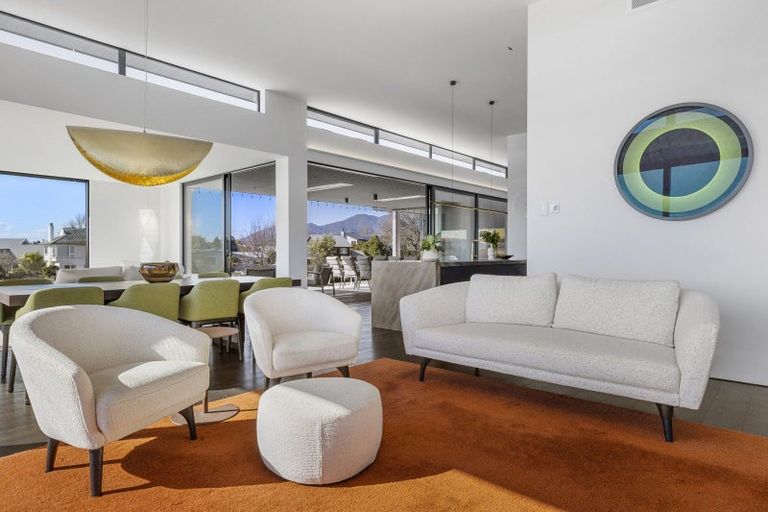 Photo of property in 35 Pukenamu Road, Rainbow Point, Taupo, 3330