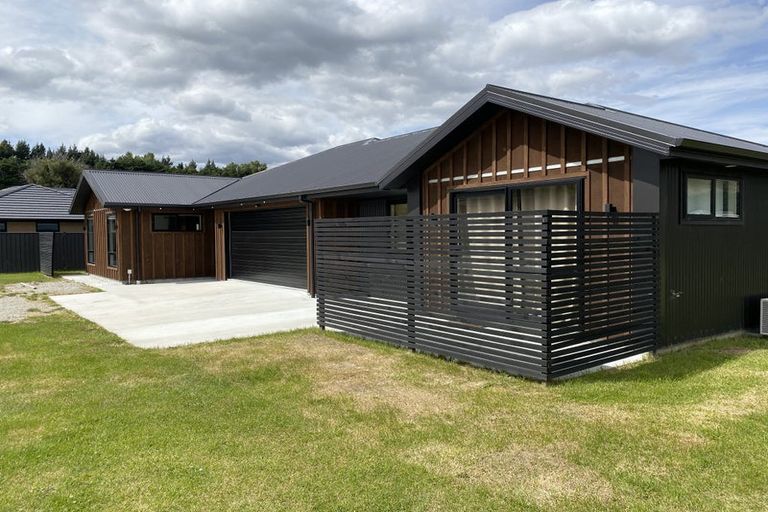 Photo of property in 3 Mulbury Way, Lower Shotover, Queenstown, 9304