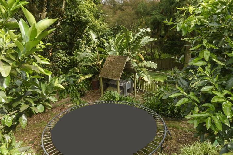 Photo of property in 77 Resolution Road, Welcome Bay, Tauranga, 3112