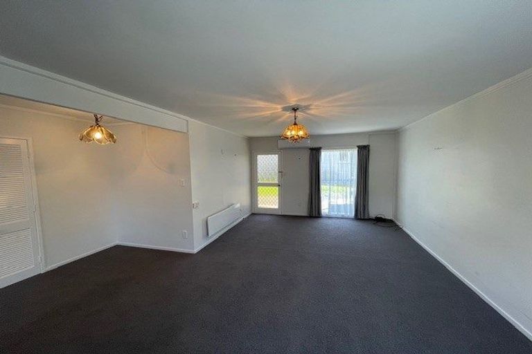Photo of property in 1/4 Keldale Place, Forrest Hill, Auckland, 0620