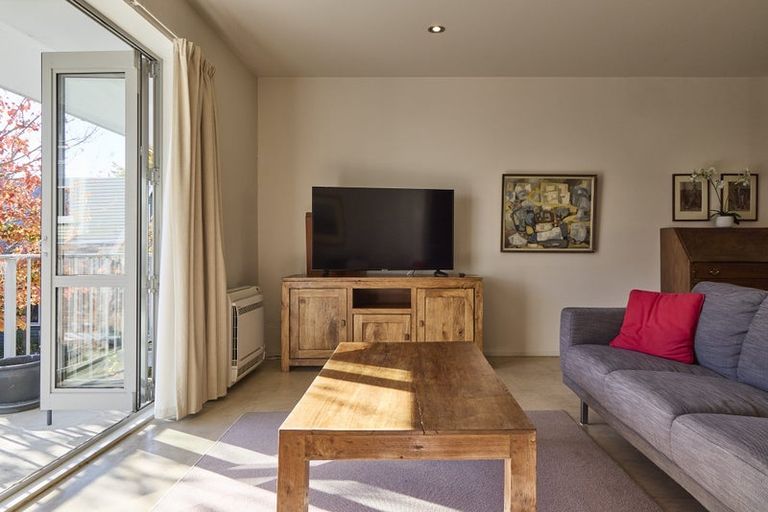 Photo of property in 4/315 Montreal Street, Christchurch Central, Christchurch, 8013