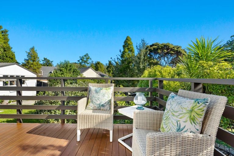 Photo of property in 37 Gatman Street, Birkdale, Auckland, 0626