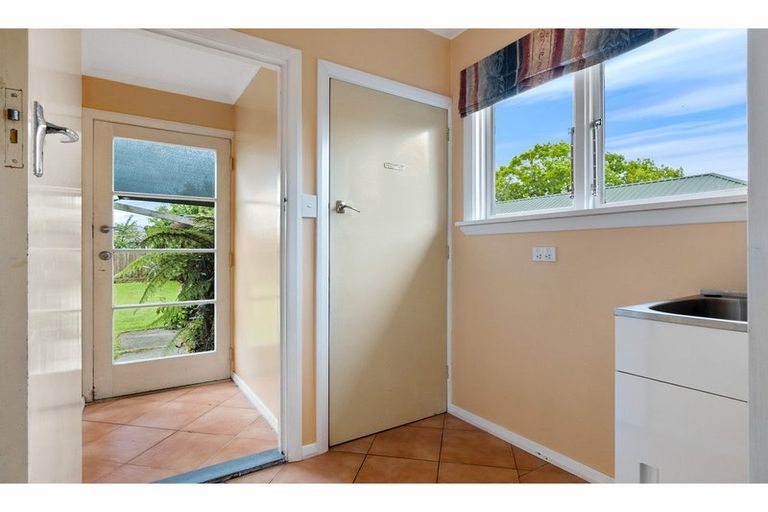 Photo of property in 11 Moreland Avenue, Papanui, Christchurch, 8053