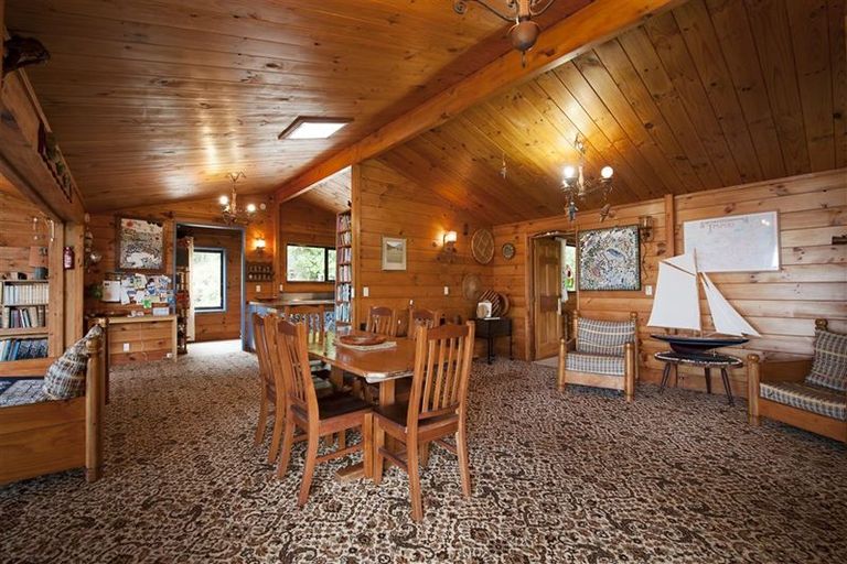 Photo of property in 419 Manawaora Road, Parekura Bay, Russell, 0184