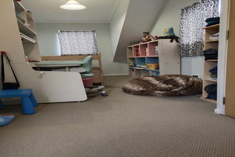 Photo of property in 2/11 Macleans Road, Bucklands Beach, Auckland, 2014