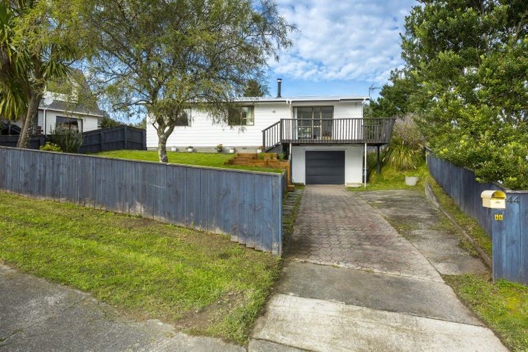 Photo of property in 44 Lord Street, Stokes Valley, Lower Hutt, 5019