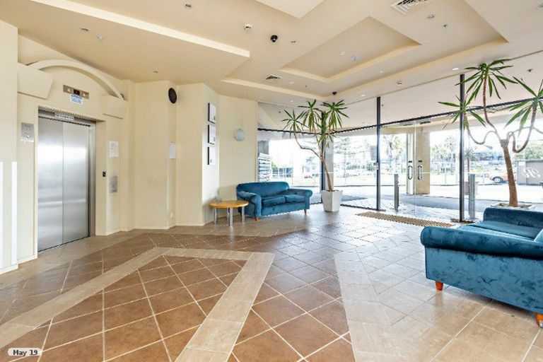 Photo of property in The Rennaissance, 11h/18 Ronwood Avenue, Manukau, Auckland, 2104