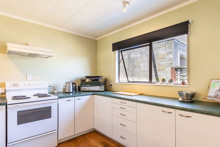 Photo of property in 176 Matai Road, Raumati Beach, Paraparaumu, 5032