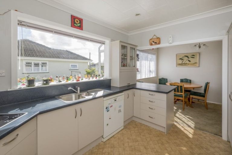 Photo of property in 9 Worcester Street, Levin, 5510