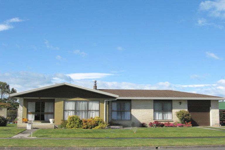 Photo of property in 70 Anzac Street, Gisborne, 4010