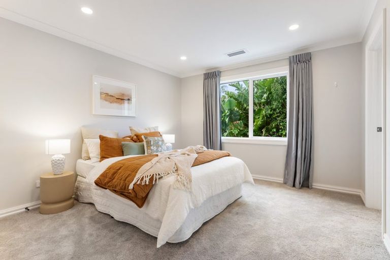 Photo of property in 32 Rahui Road, Greenhithe, Auckland, 0632