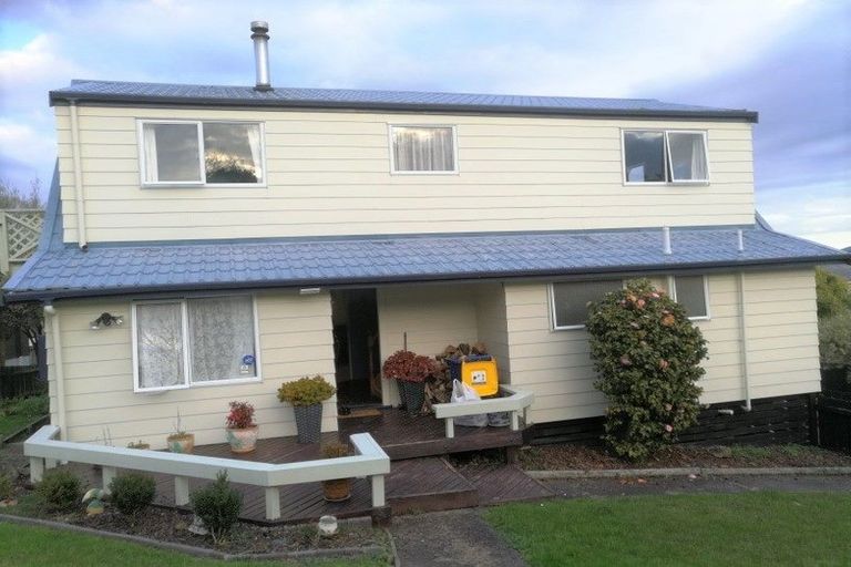 Photo of property in 6 Da Vinci Place, West Harbour, Auckland, 0618