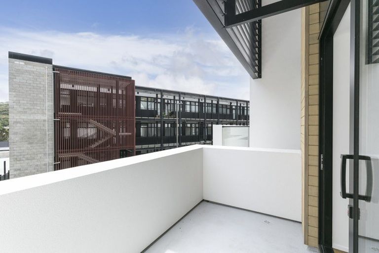 Photo of property in 33 Erica Pabst Way, Island Bay, Wellington, 6023