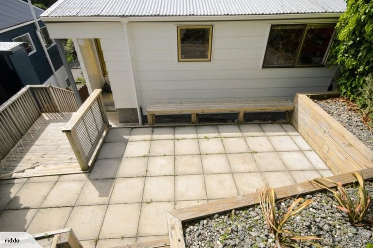 Photo of property in 124 Onslow Road, Khandallah, Wellington, 6035