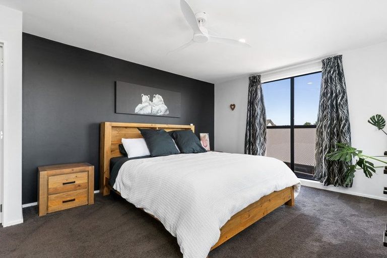 Photo of property in 9 Oaktree Lane, Bishopdale, Christchurch, 8053