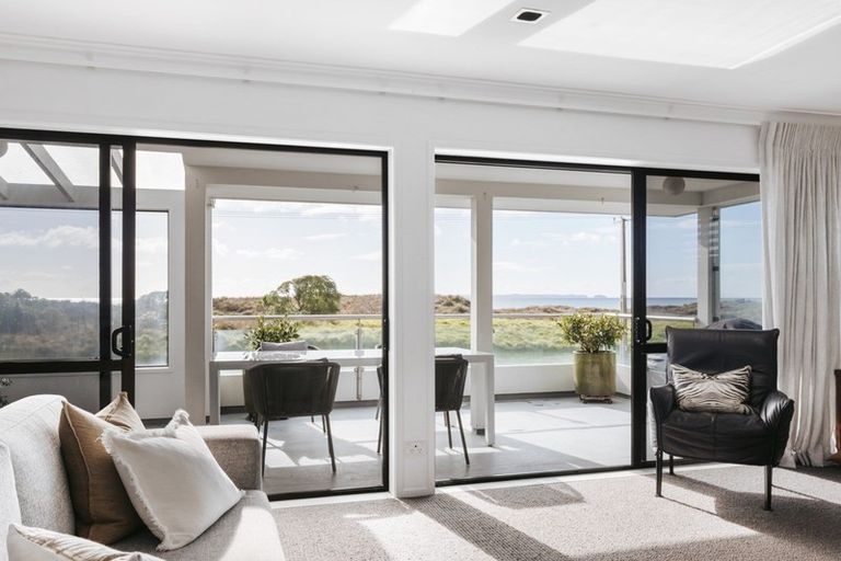 Photo of property in 820a Papamoa Beach Road, Papamoa Beach, Papamoa, 3118