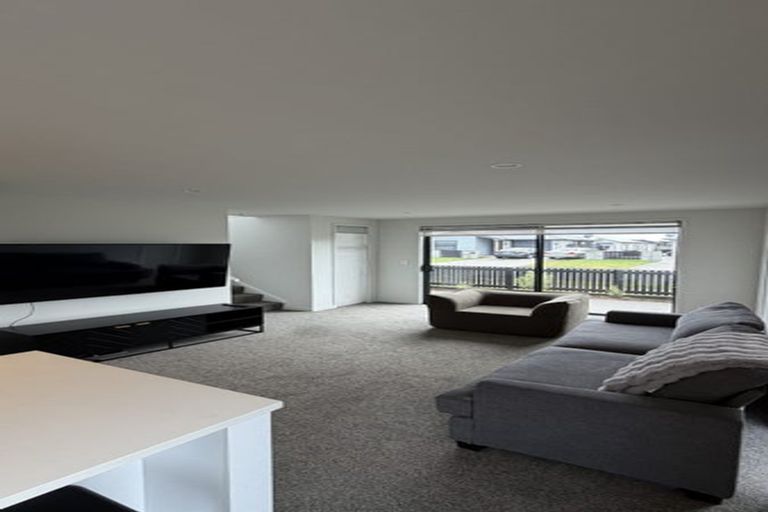 Photo of property in 2 Rose Lane, Papamoa, 3118
