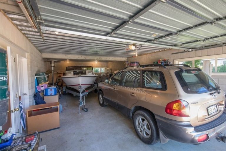 Photo of property in 10 Mulberry Lane, Wanaka, 9305