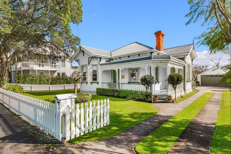Photo of property in 5 Matai Road, Devonport, Auckland, 0624