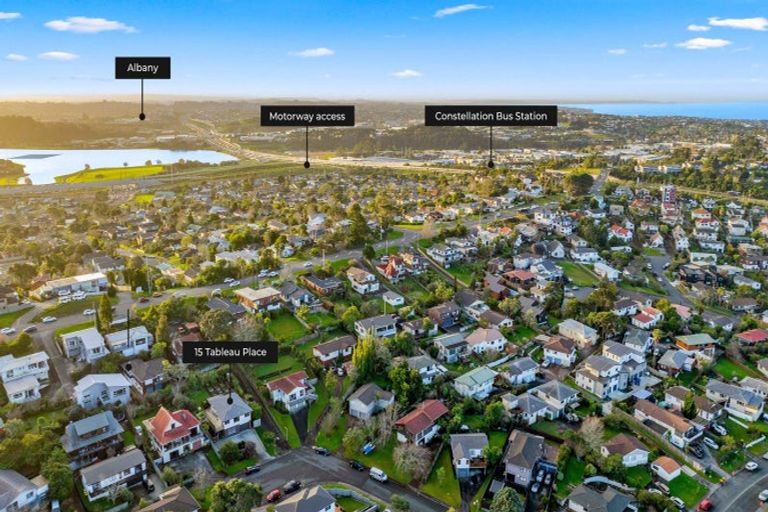 Photo of property in 15 Tableau Place, Totara Vale, Auckland, 0629