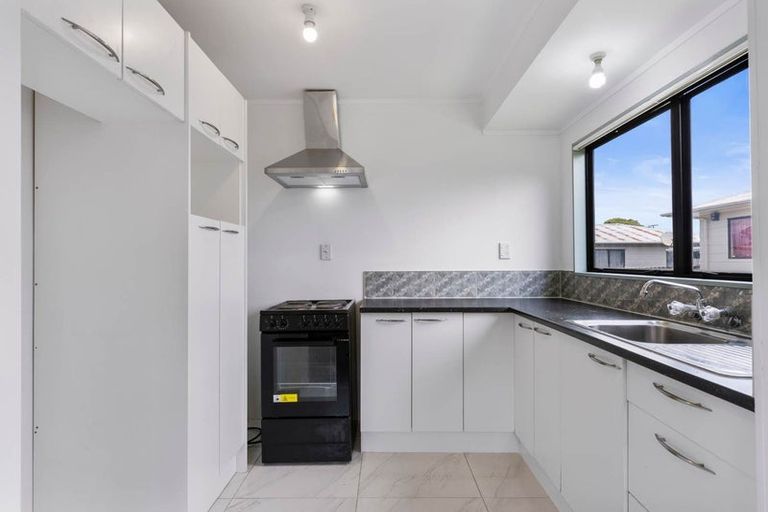 Photo of property in 2/14 John Street, Mangere East, Auckland, 2024