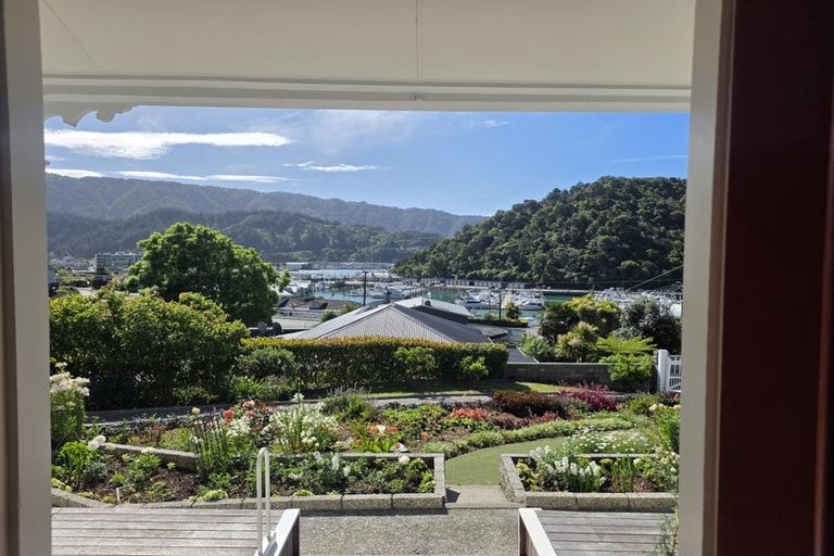 Photo of property in 7 Rutland Street, Picton, 7220