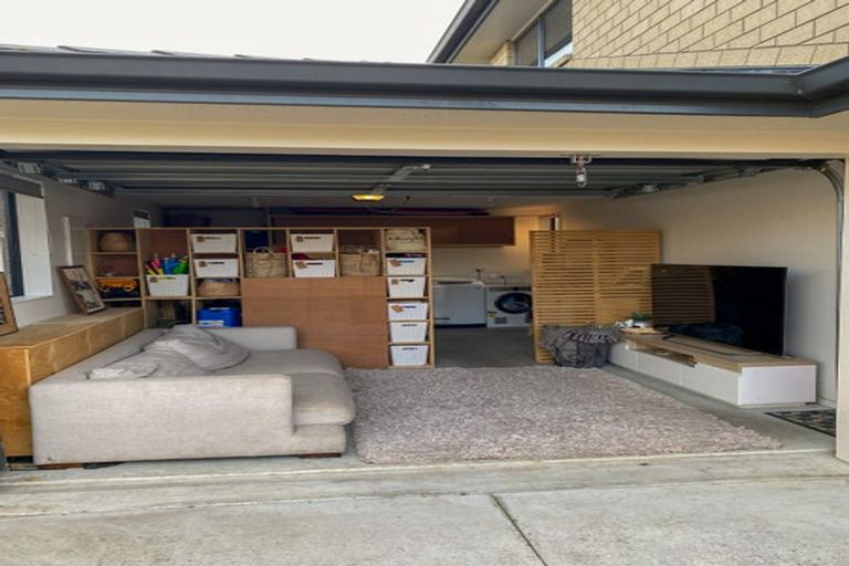 Photo of property in 16a Universal Drive, Henderson, Auckland, 0610