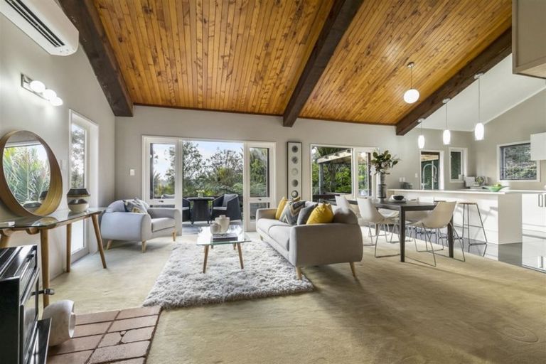 Photo of property in 25 Pemberton Avenue, Bayview, Auckland, 0629